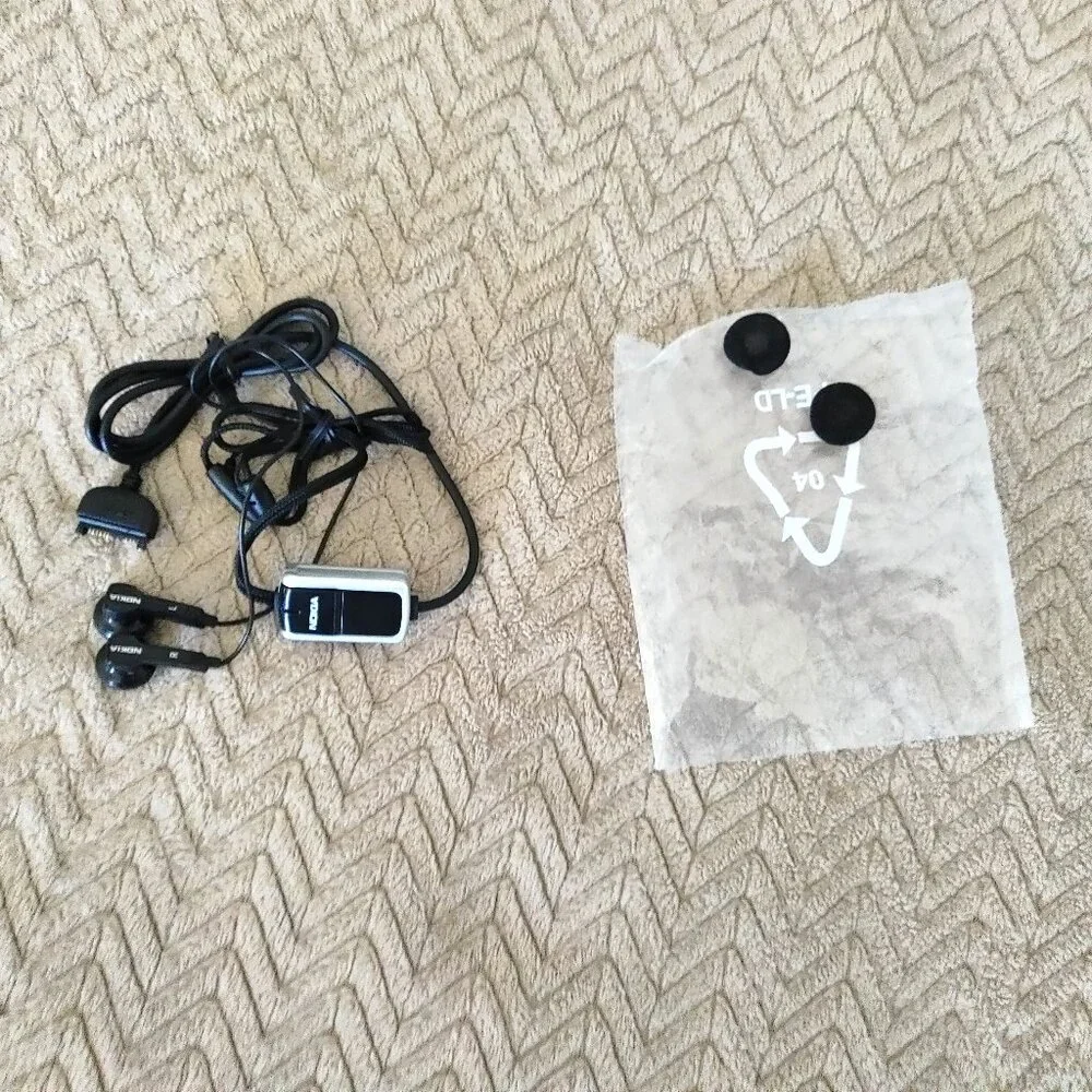 NOKIA Headset as pictured Type HS - 23 for Nokia phone